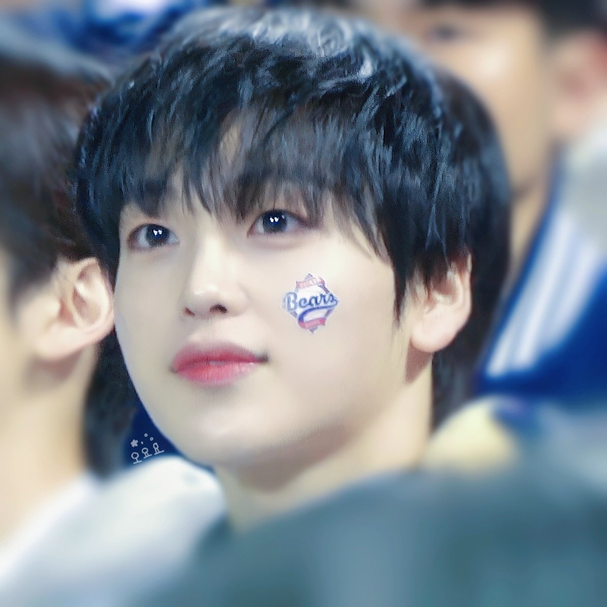Latest photo of Hyeongjun (CRAVITY)