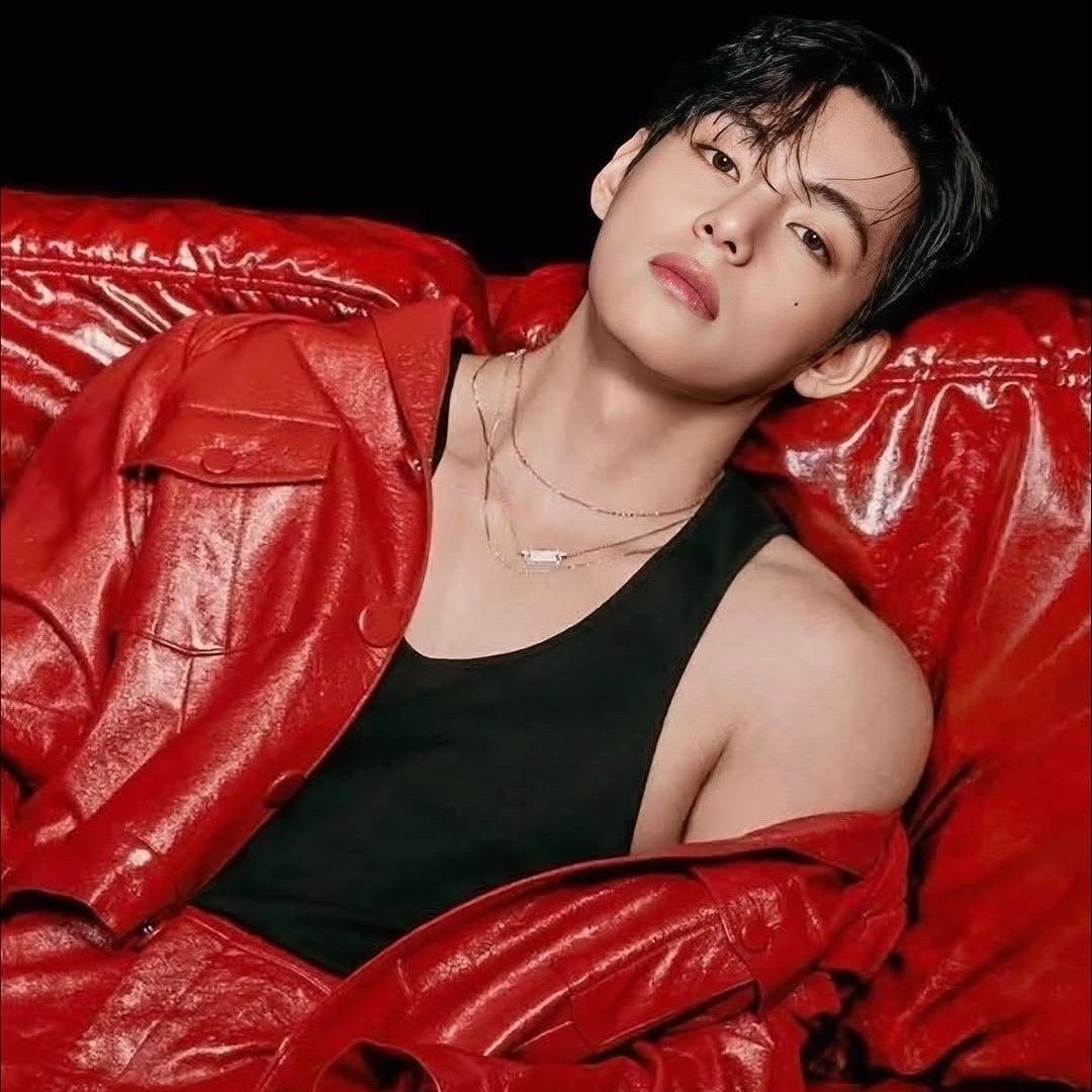 A moment captured by V (BTS)'s fan