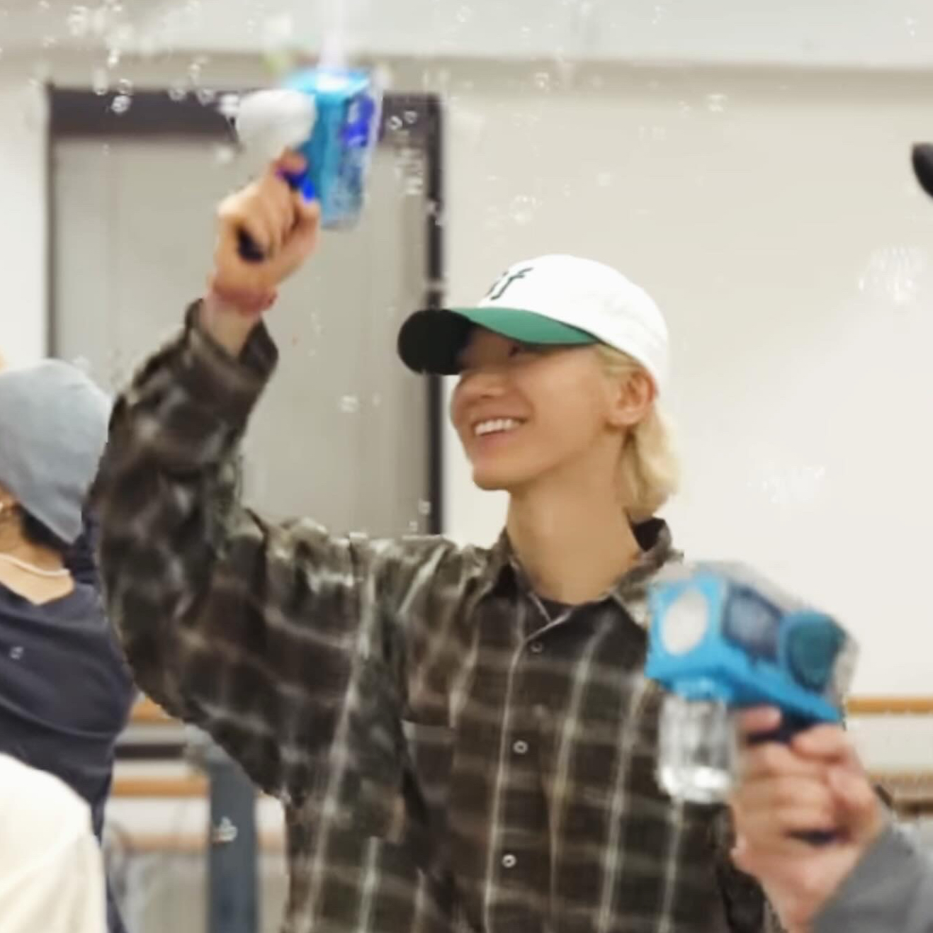 Behind-the-scenes cut of TEN (WayV)
