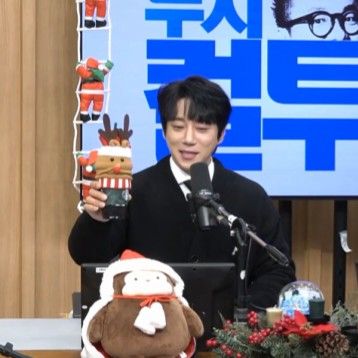 Behind-the-scenes cut of Hwang Chiyeol