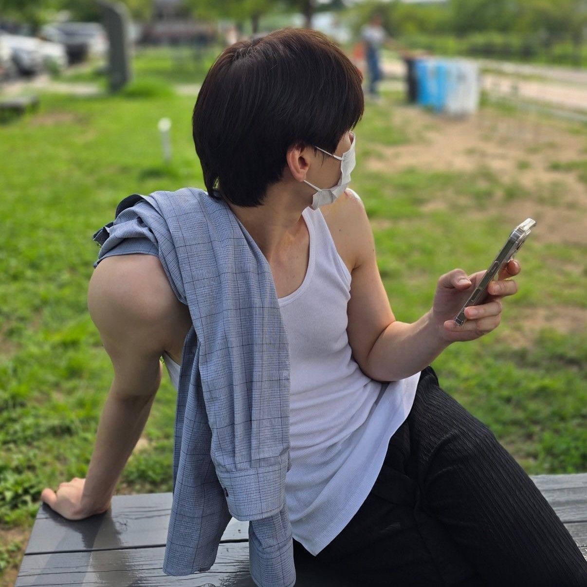 Recent activity shot of LEO (VIXX)