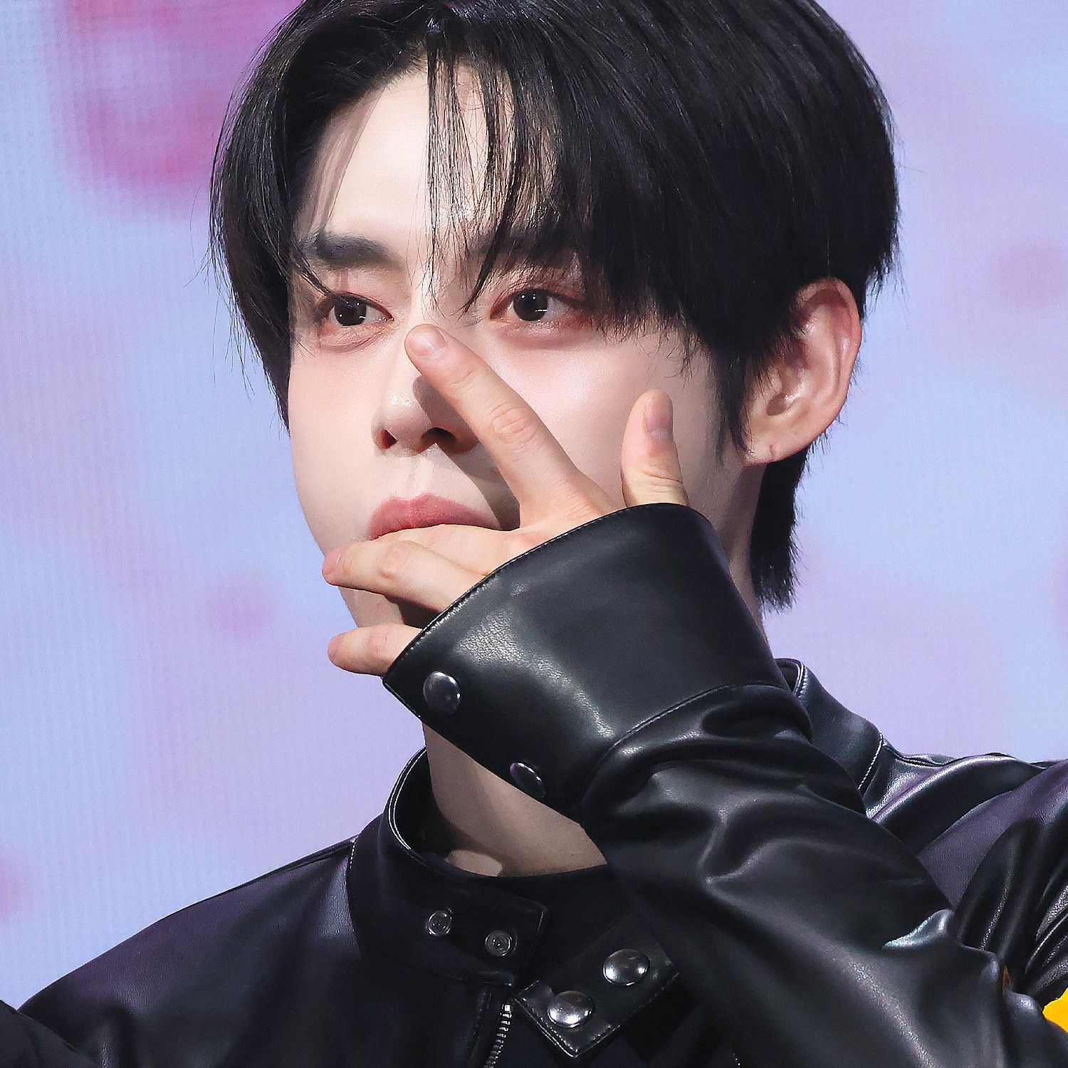 Recent activity shot of Kim Jiwoong (ZEROBASEONE)