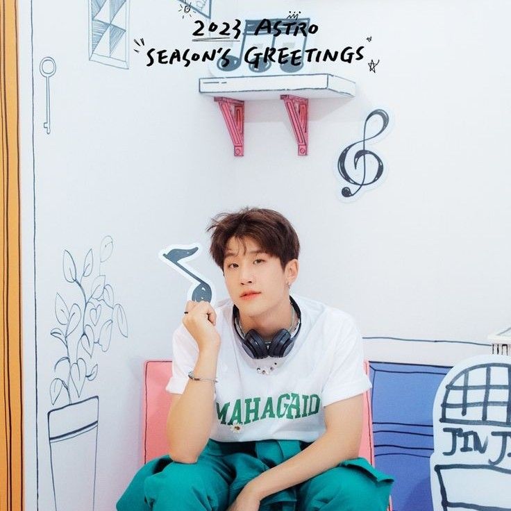 A moment captured by Jinjin (ASTRO)'s fan