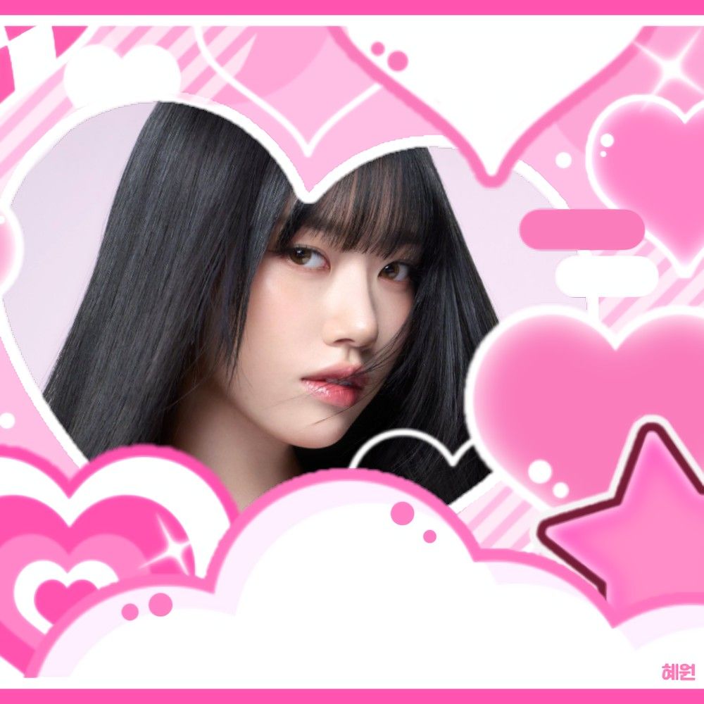 A moment captured by Sooin (MEOVV)'s fan