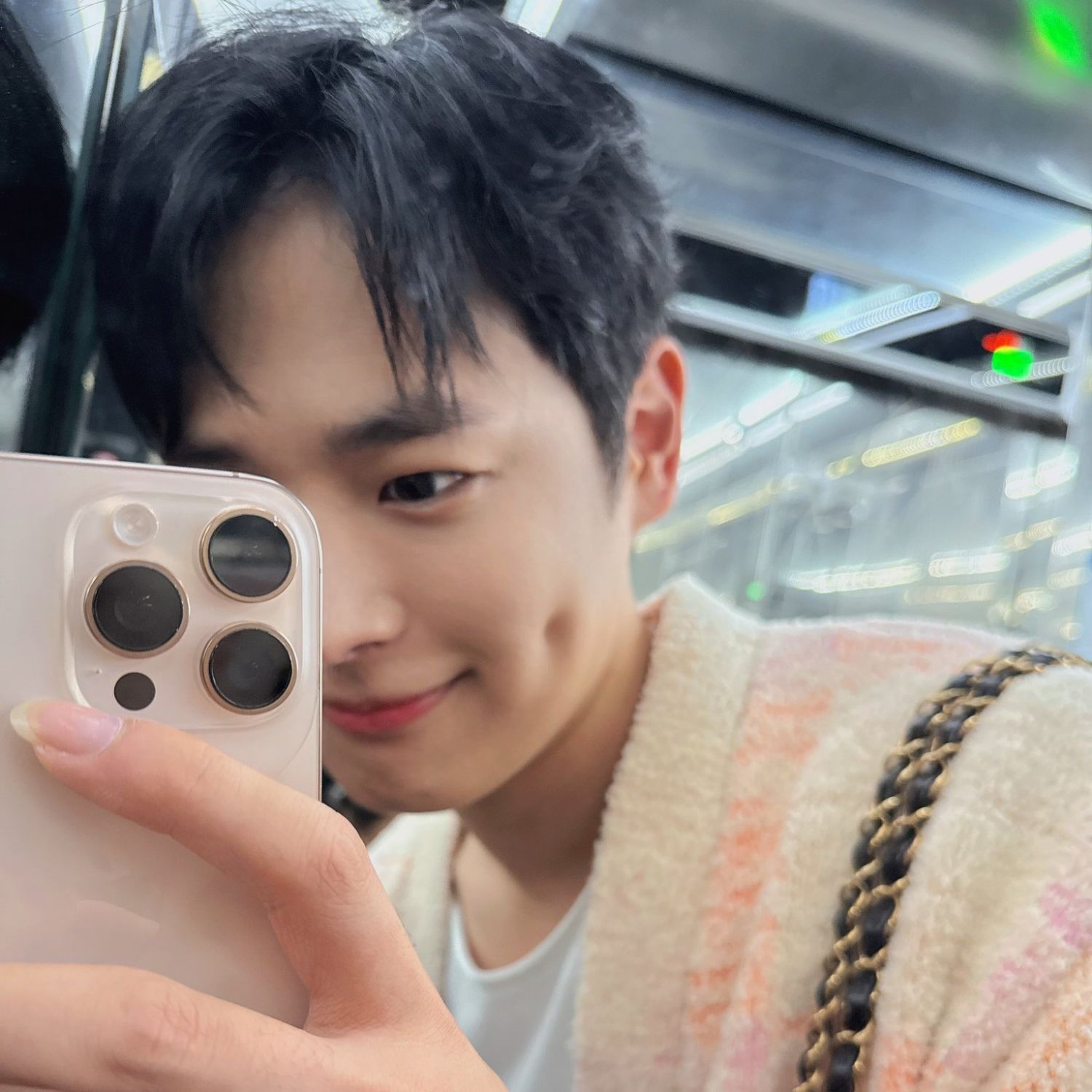 A moment captured by Choi Byungchan's fan