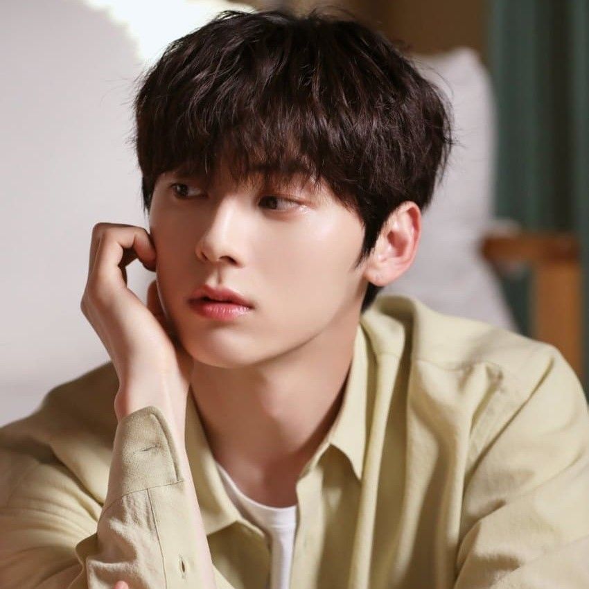 Foto terbaru Hwang Minhyun