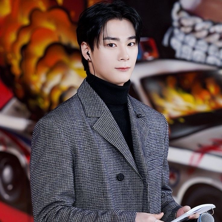 Latest photo of Moonbin (ASTRO)