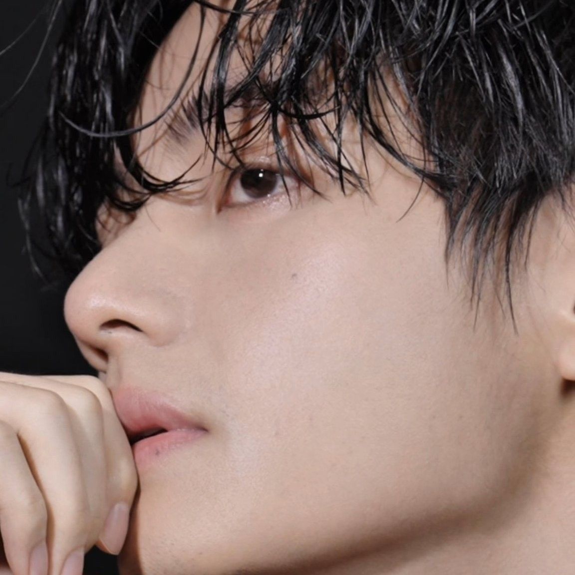 V (BTS)の最近の活動写真