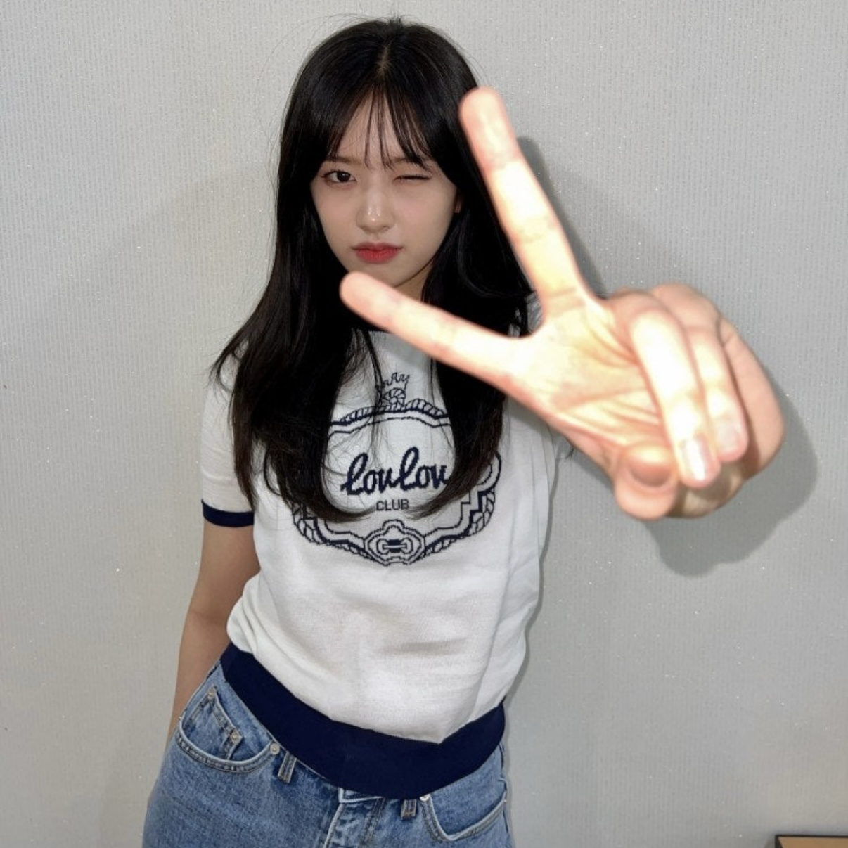 Behind-the-scenes cut of An Yujin (IVE)