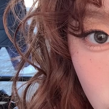 Recent activity shot of Jeong Yein (Lovelyz)