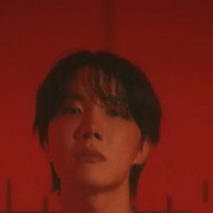 Foto terbaru j-hope (BTS)