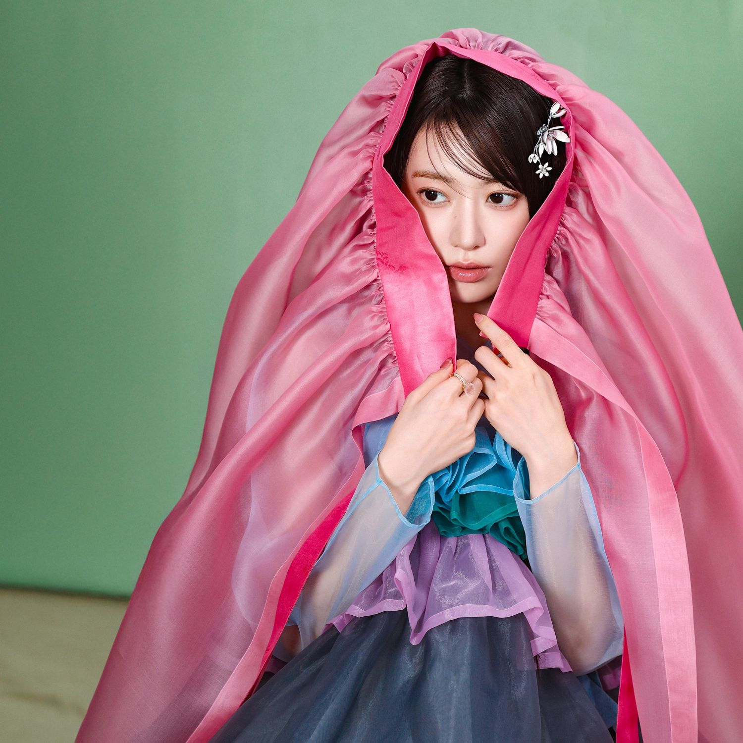 Latest photo of Sakura (LE SSERAFIM)