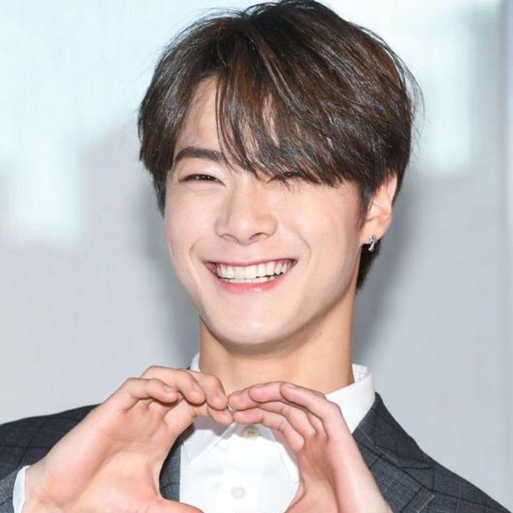 Behind-the-scenes cut of Moonbin (ASTRO)