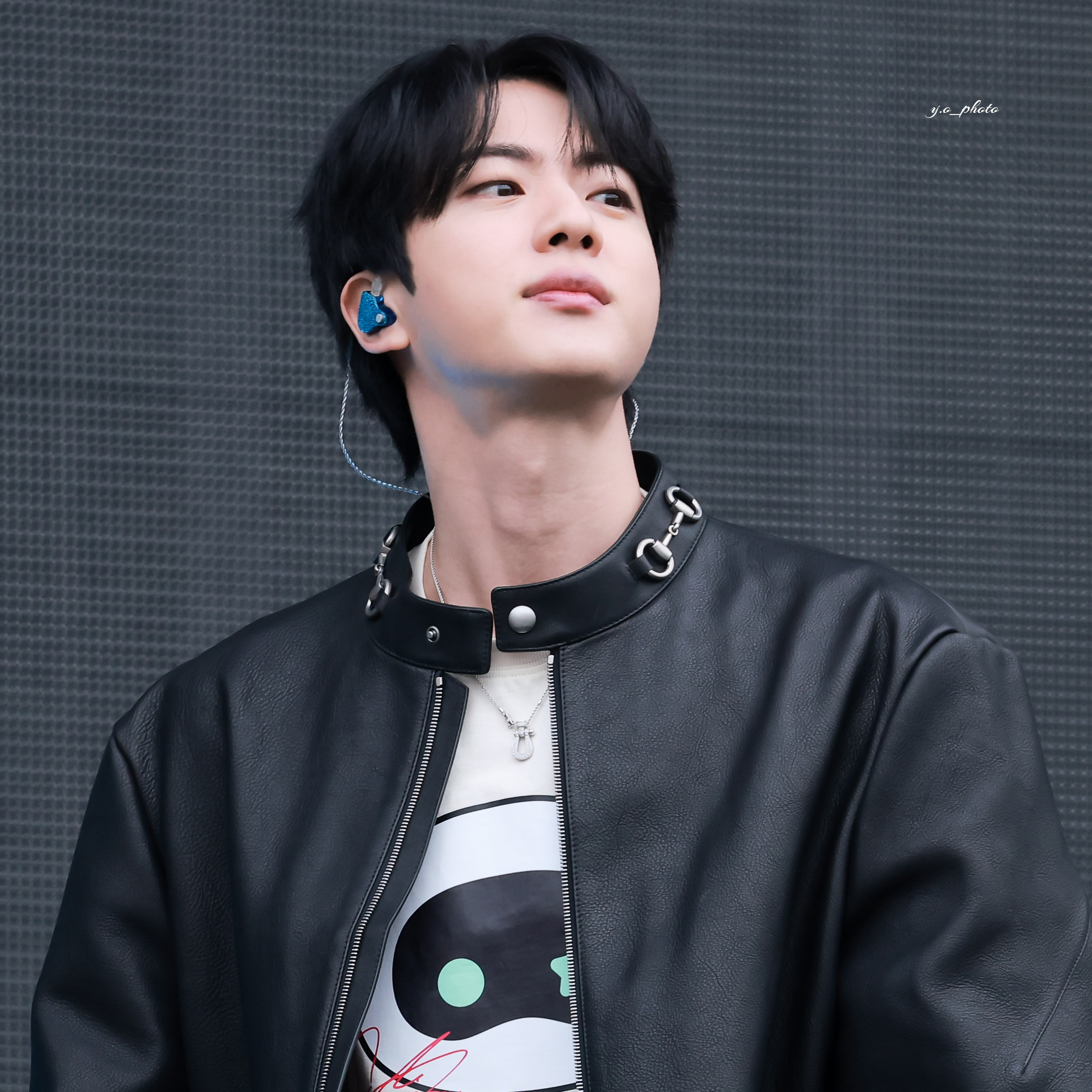 진 (방탄소년단)의 최신 사진