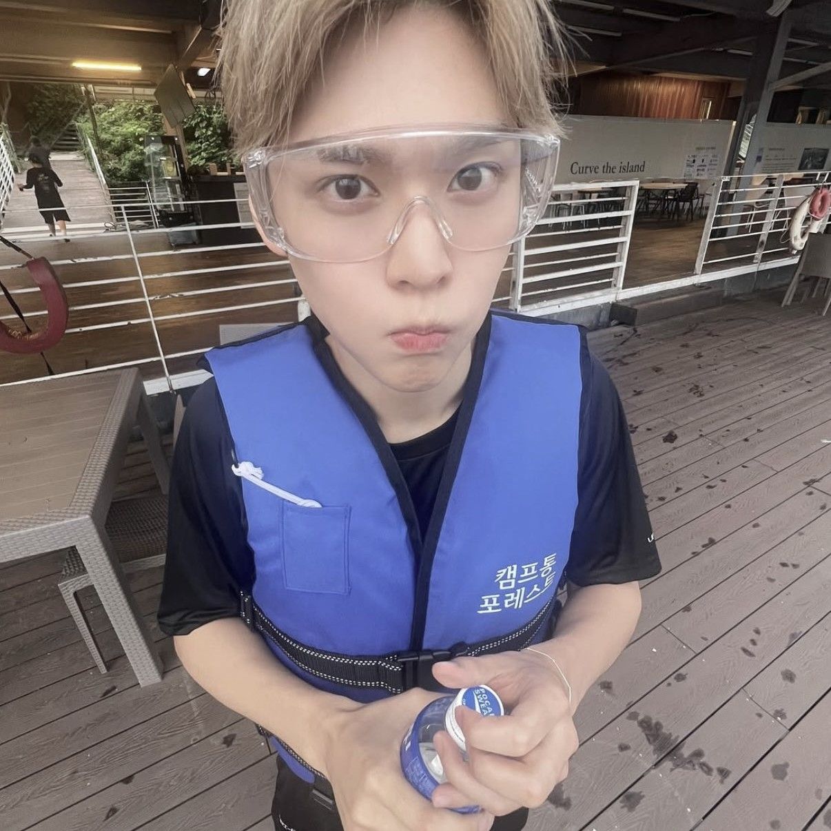 Recent activity shot of Eunseok (RIIZE)