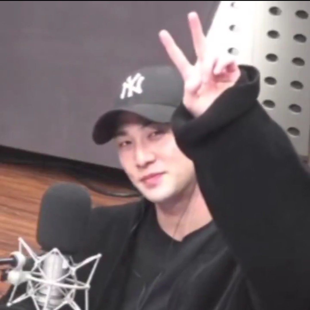 A moment captured by Baekho's fan