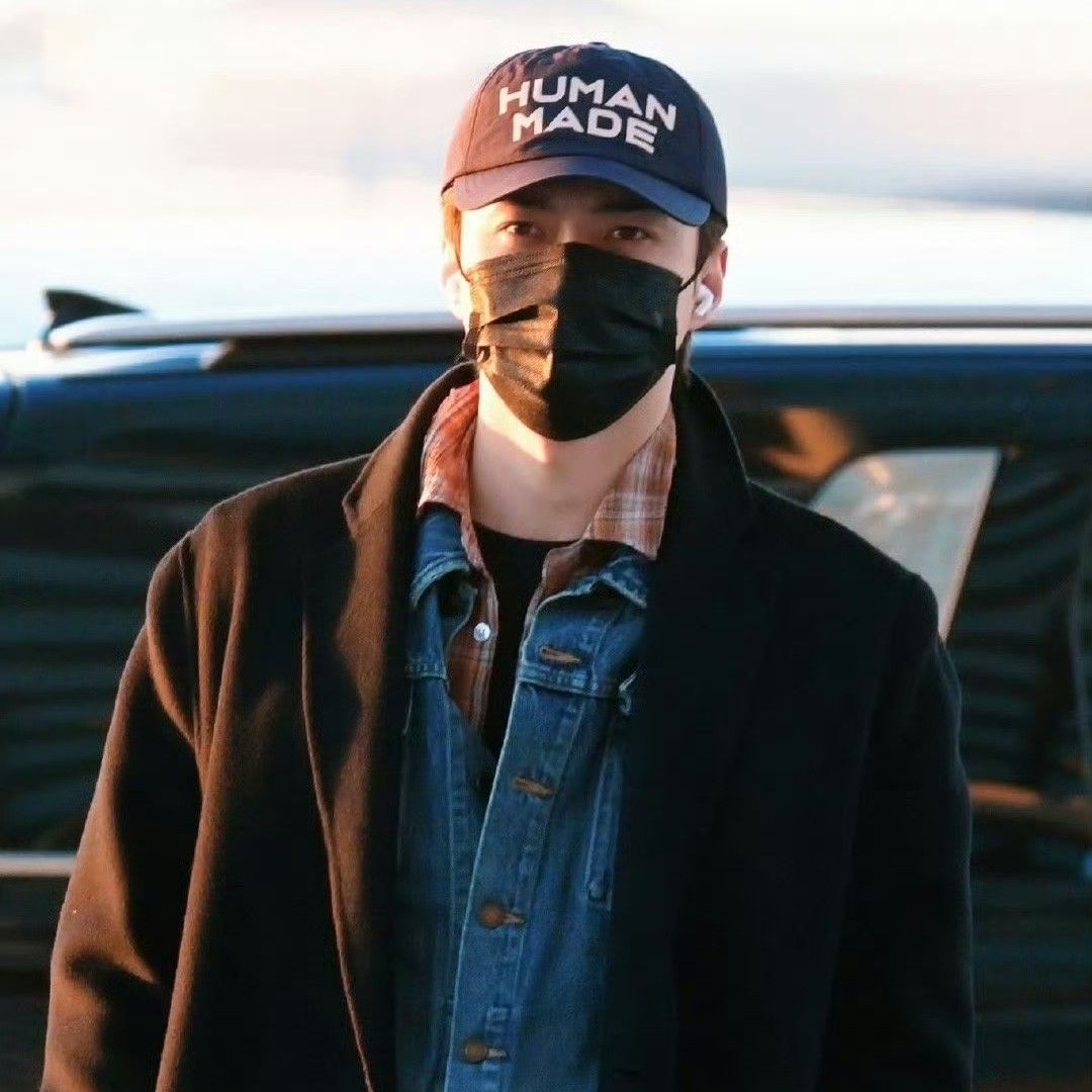 Potret di balik layar EXO