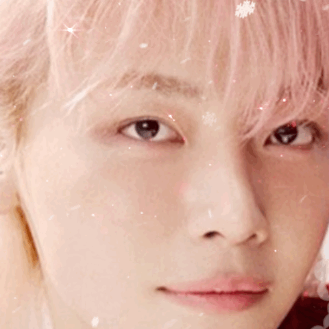 Behind-the-scenes cut of Nicholas (&TEAM)