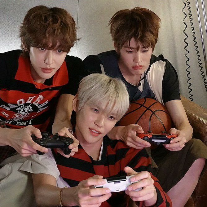 Recent activity shot of Eunseok (RIIZE)