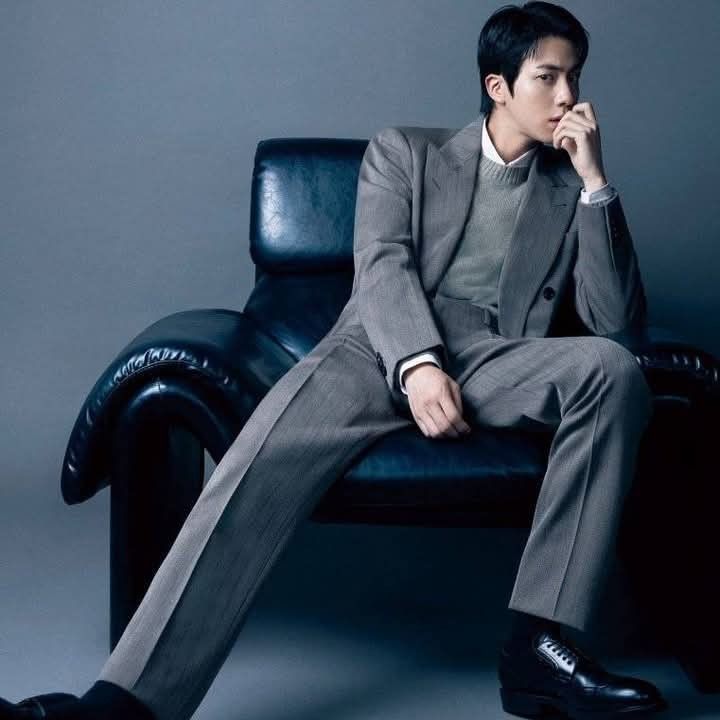 A moment captured by Jin (BTS)'s fan