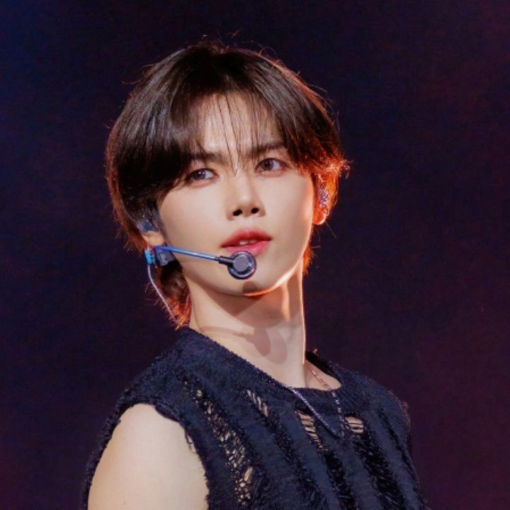 Recent activity shot of Minhee (CRAVITY)