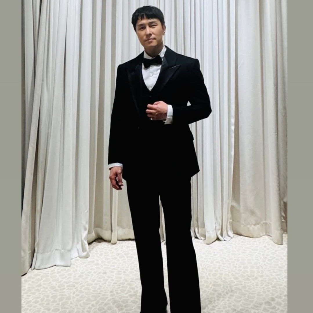 Latest photo of Kim Dongwan (SHINHWA)