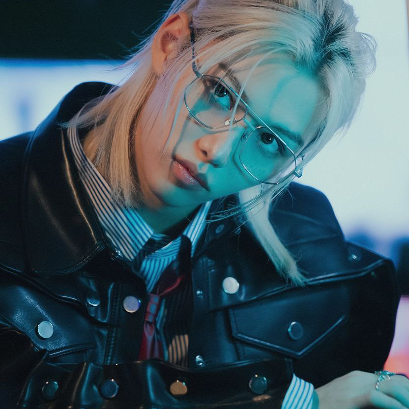 Foto aktivitas terbaru Felix (Stray Kids)