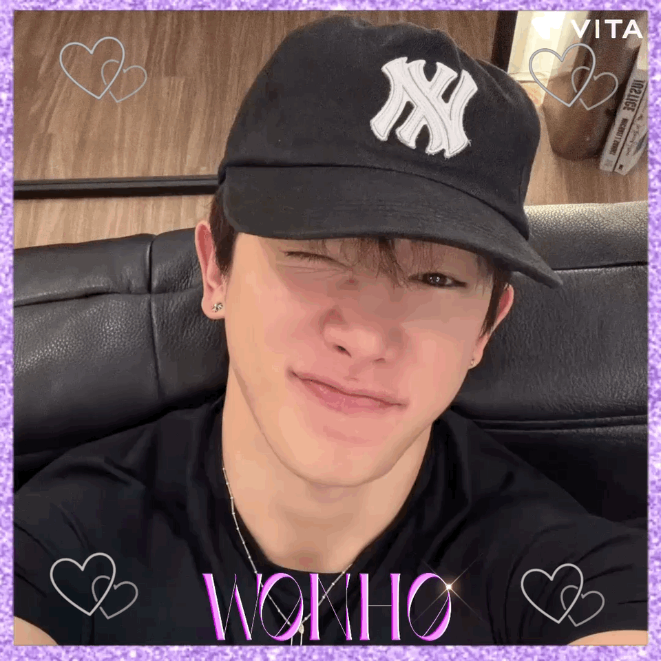 A moment captured by Wonho's fan