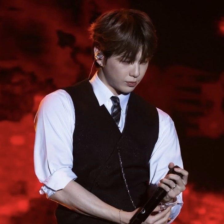 강다니엘의 비하인드 컷