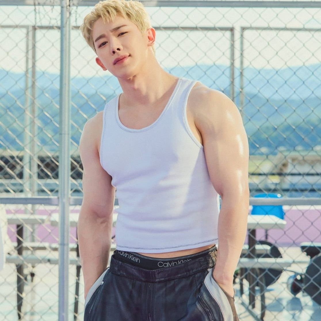 Behind-the-scenes cut of Wonho