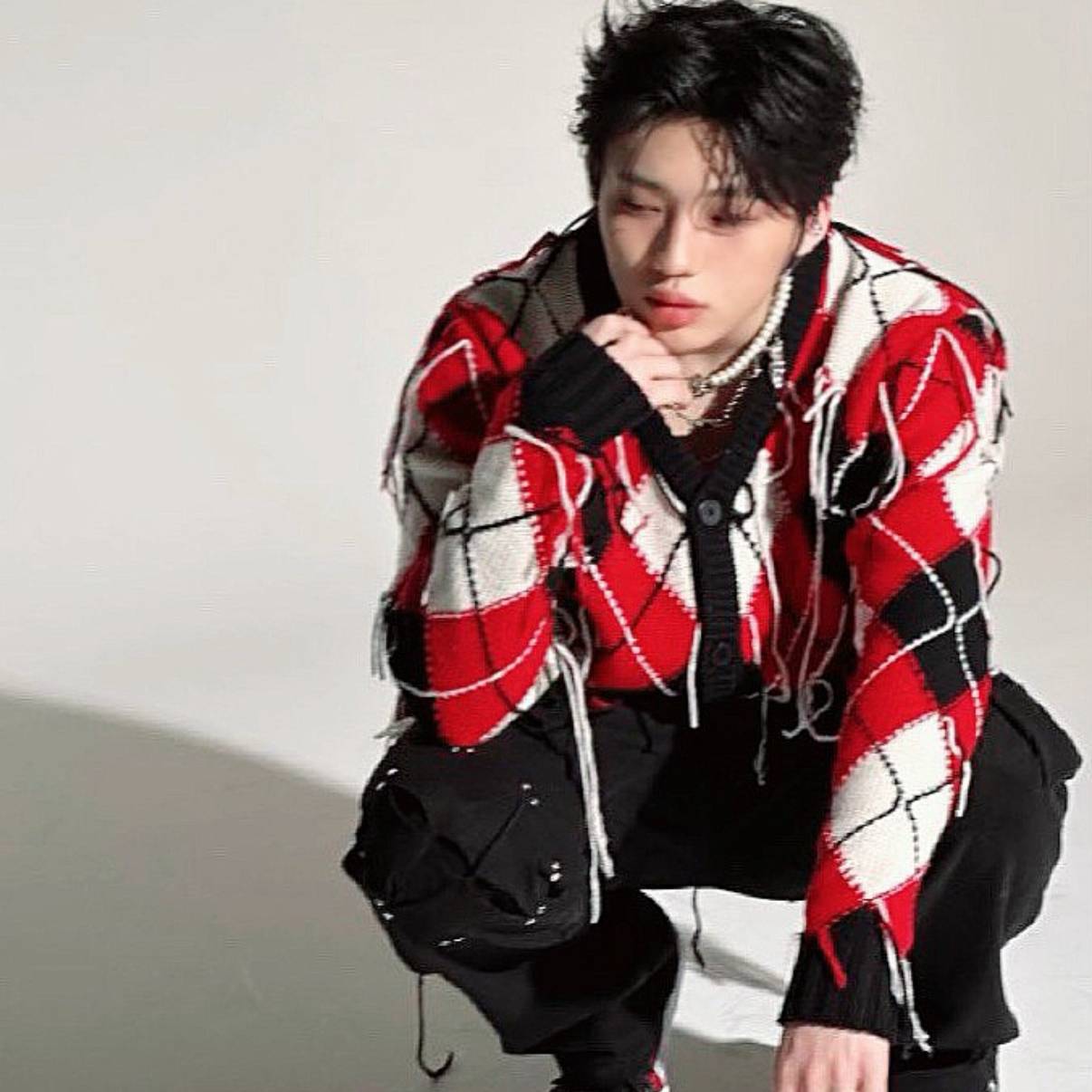 Behind-the-scenes cut of Junhyeok (TNX)
