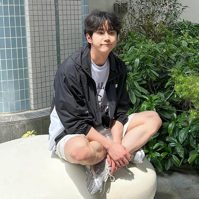 Behind-the-scenes cut of Lee Junyoung