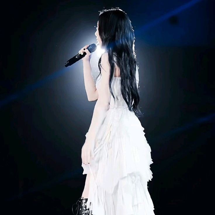 Behind-the-scenes cut of Taeyeon (Girls' Generation)