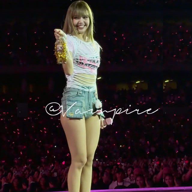 리사 (BLACKPINK)의 최신 사진