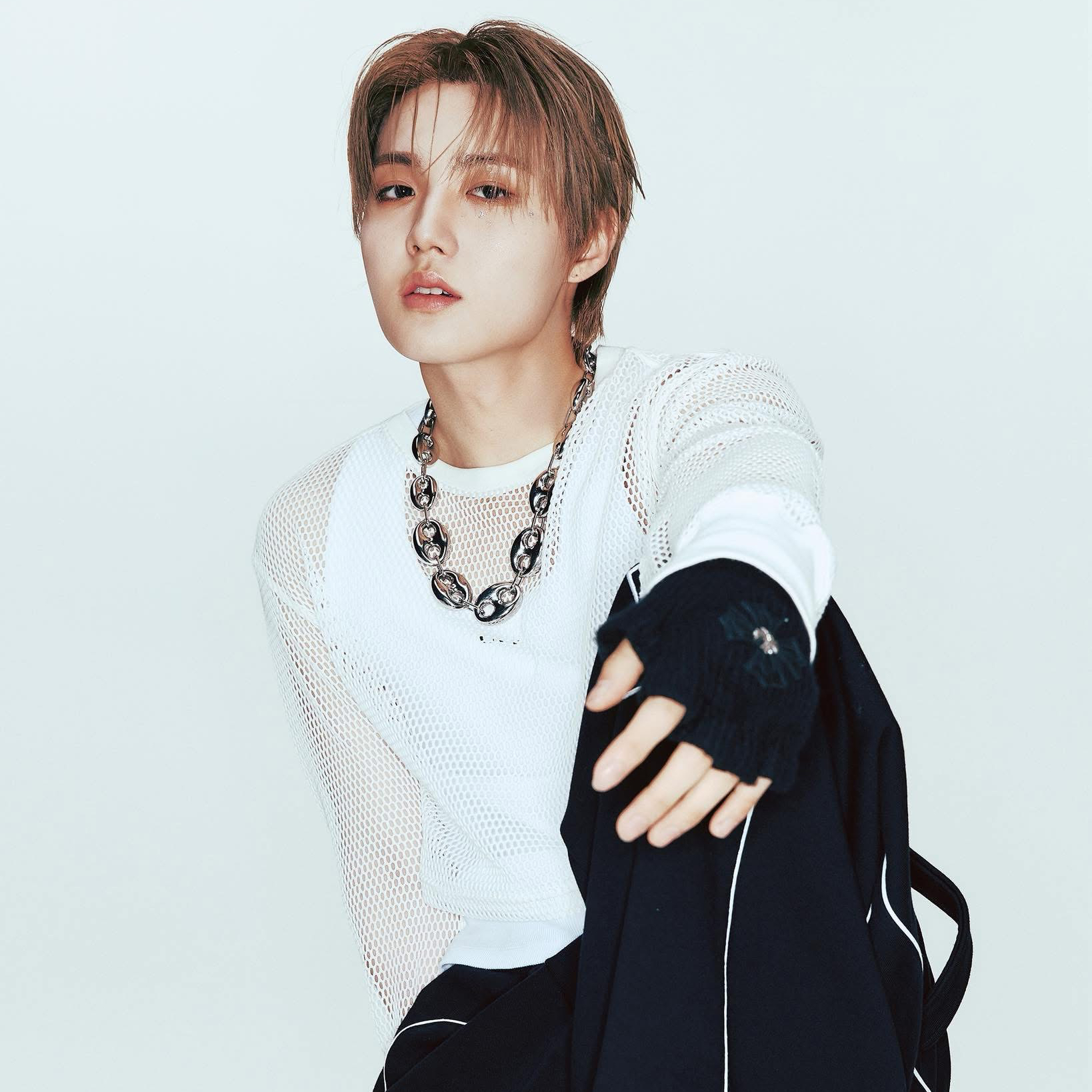 Recent activity shot of Doyoung (TREASURE)