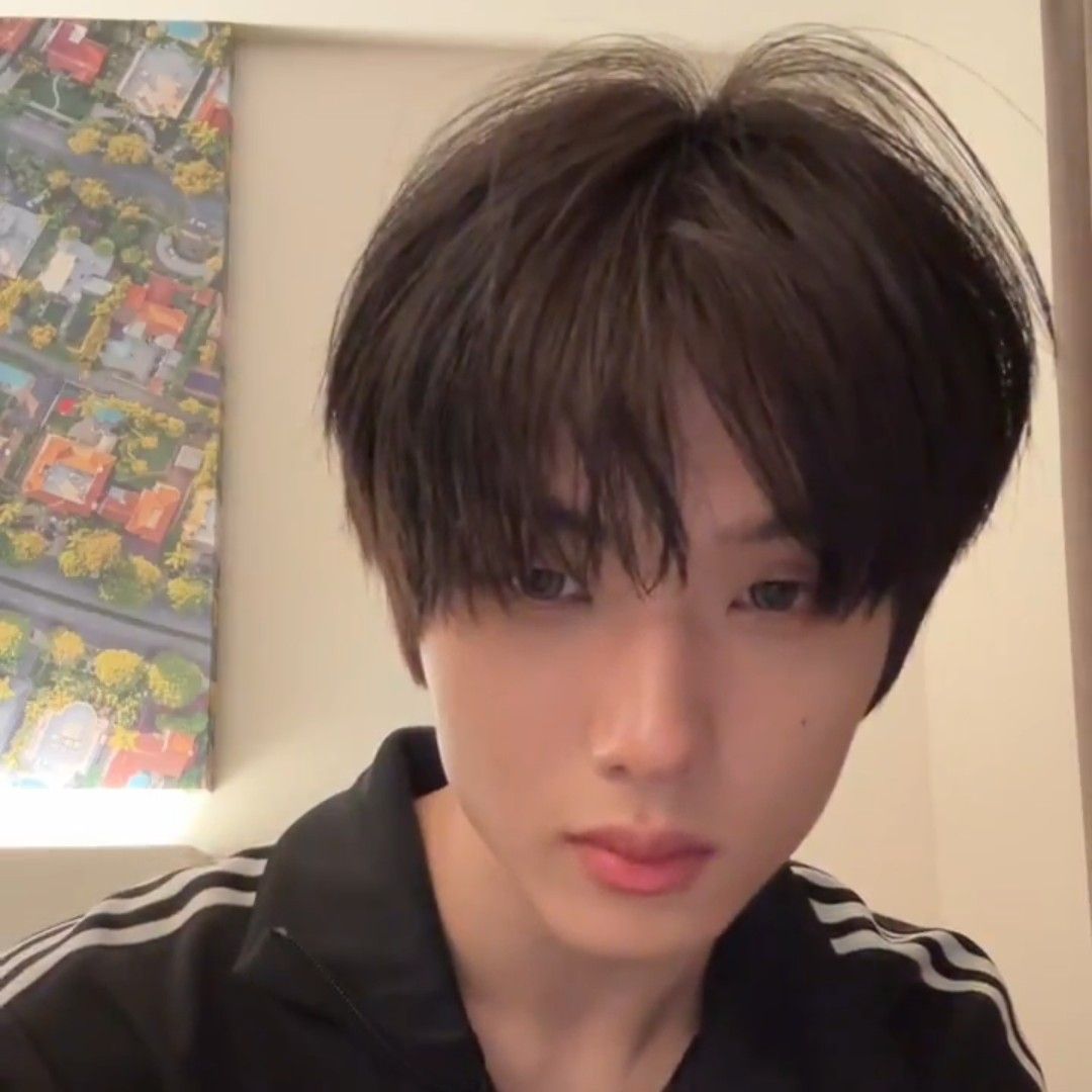 Behind-the-scenes cut of Jisung (NCT DREAM)