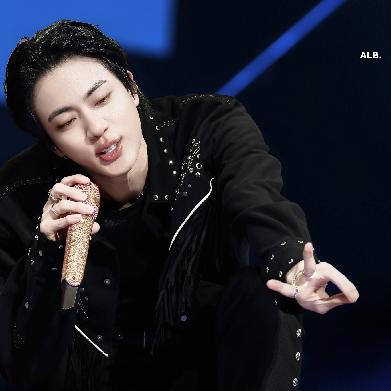 진 (방탄소년단) 최근 활동샷