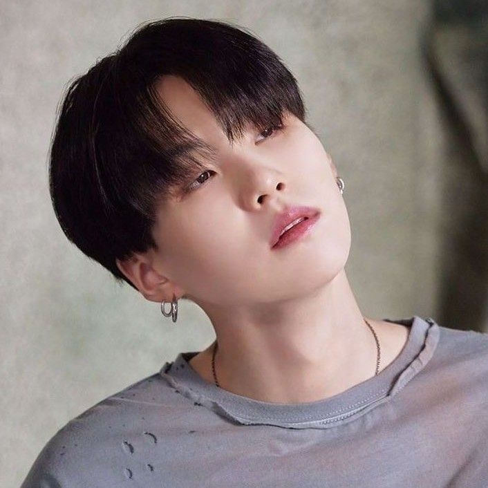 슈가 (방탄소년단)의 최신 사진
