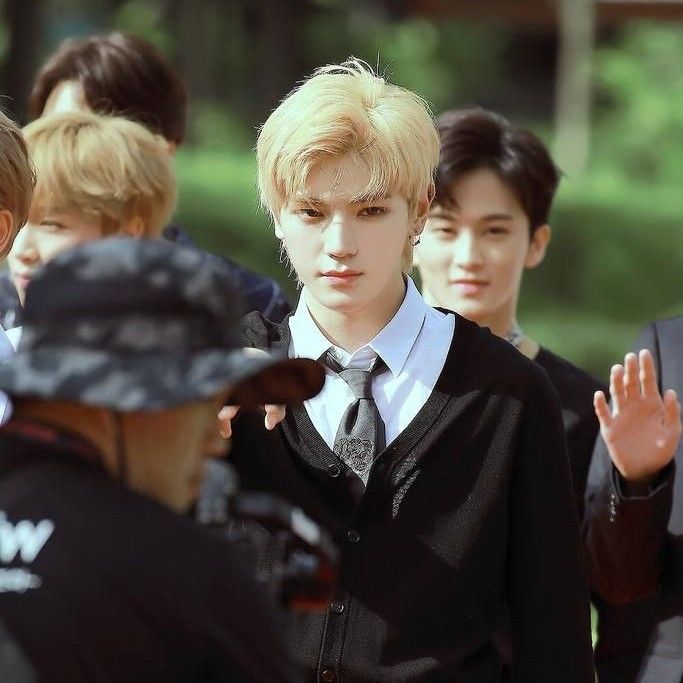 A moment captured by Taeyong (NCT 127)'s fan