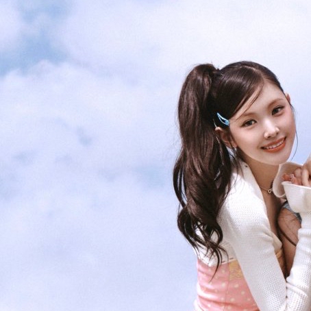 Behind-the-scenes cut of Baby DONT Cry