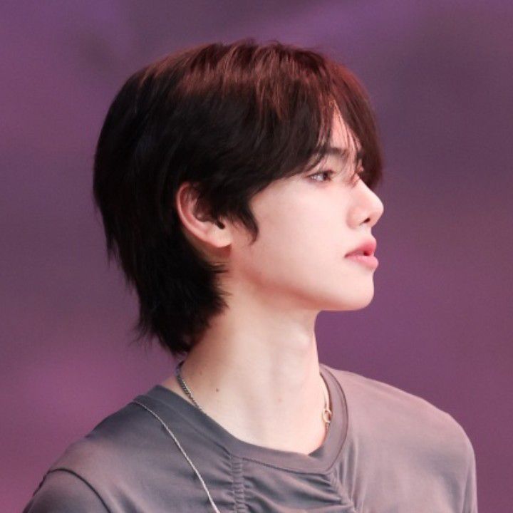 Latest photo of Minhee (CRAVITY)