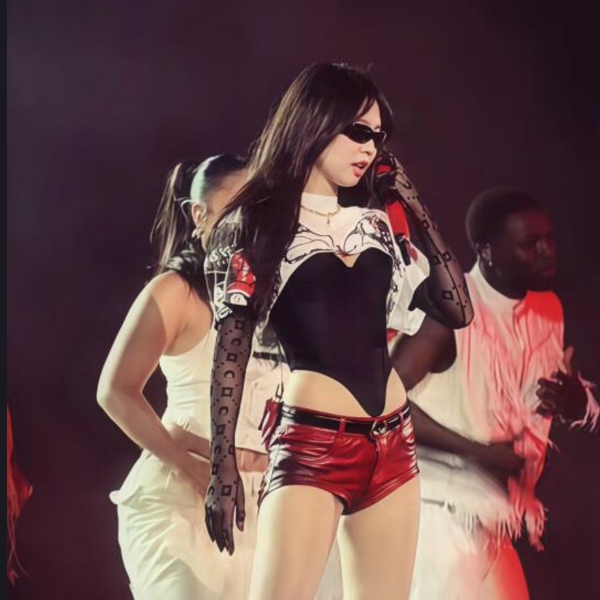 Jennie (BLACKPINK)粉丝拍下的瞬间