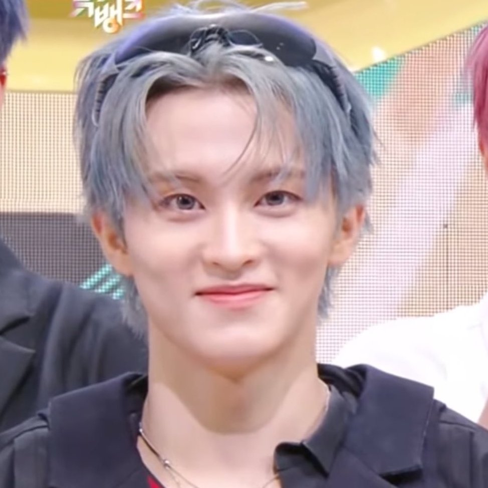 A moment captured by Mark (NCT 127, NCT DREAM)'s fan