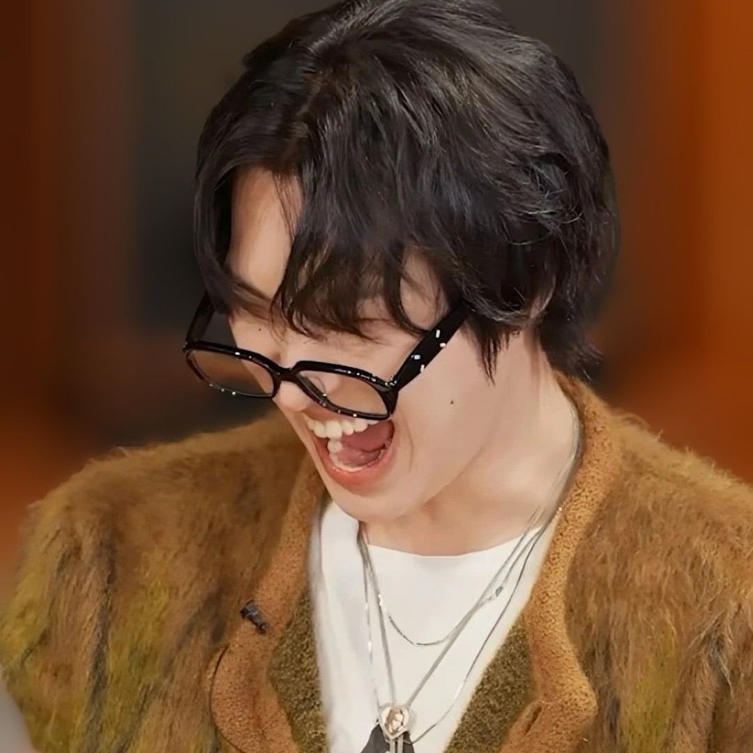 Recent activity shot of Mingi (ATEEZ)
