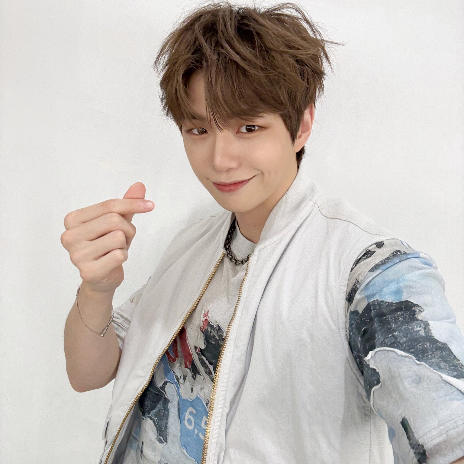 A moment captured by Kang Daniel's fan