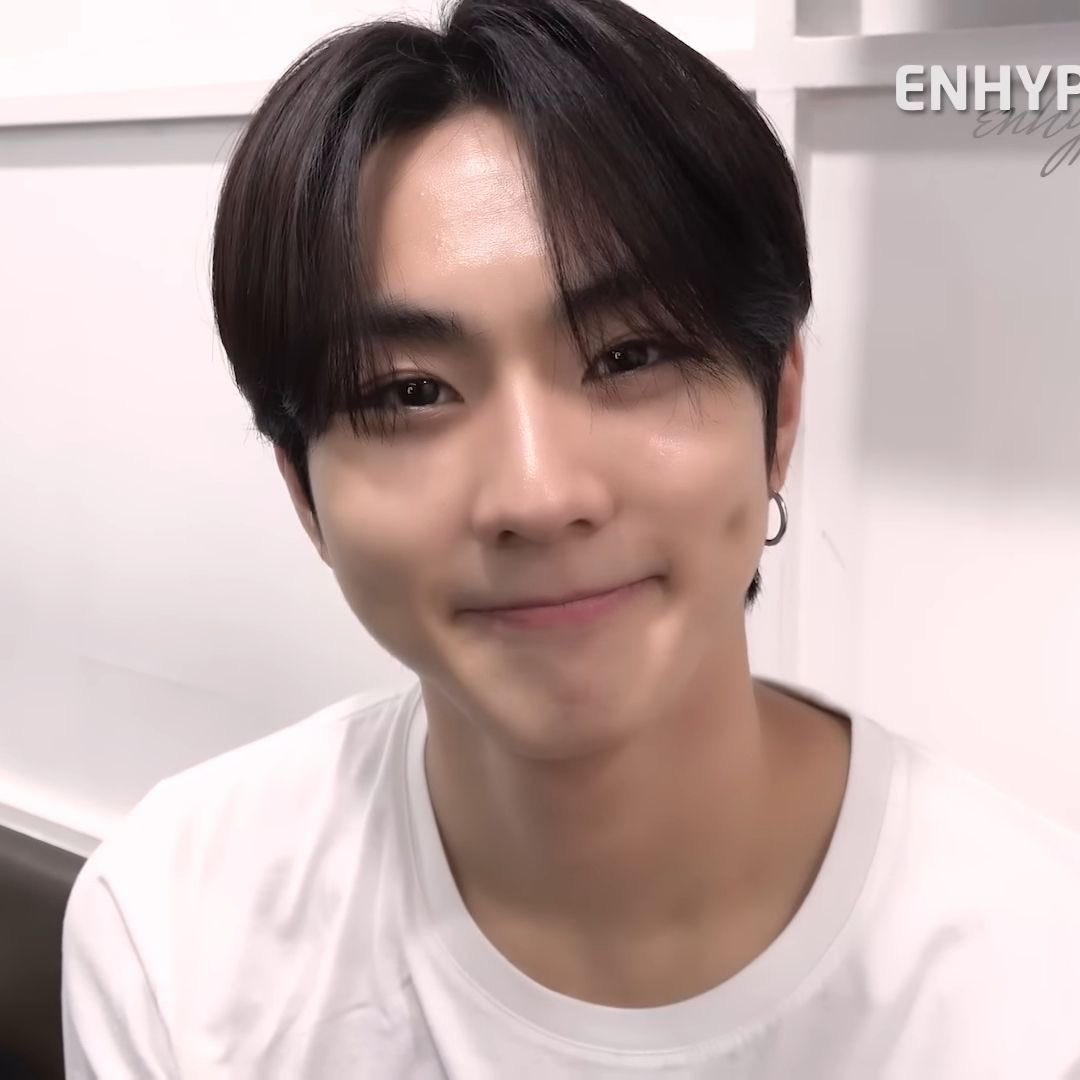 A moment captured by Jungwon (ENHYPEN)'s fan