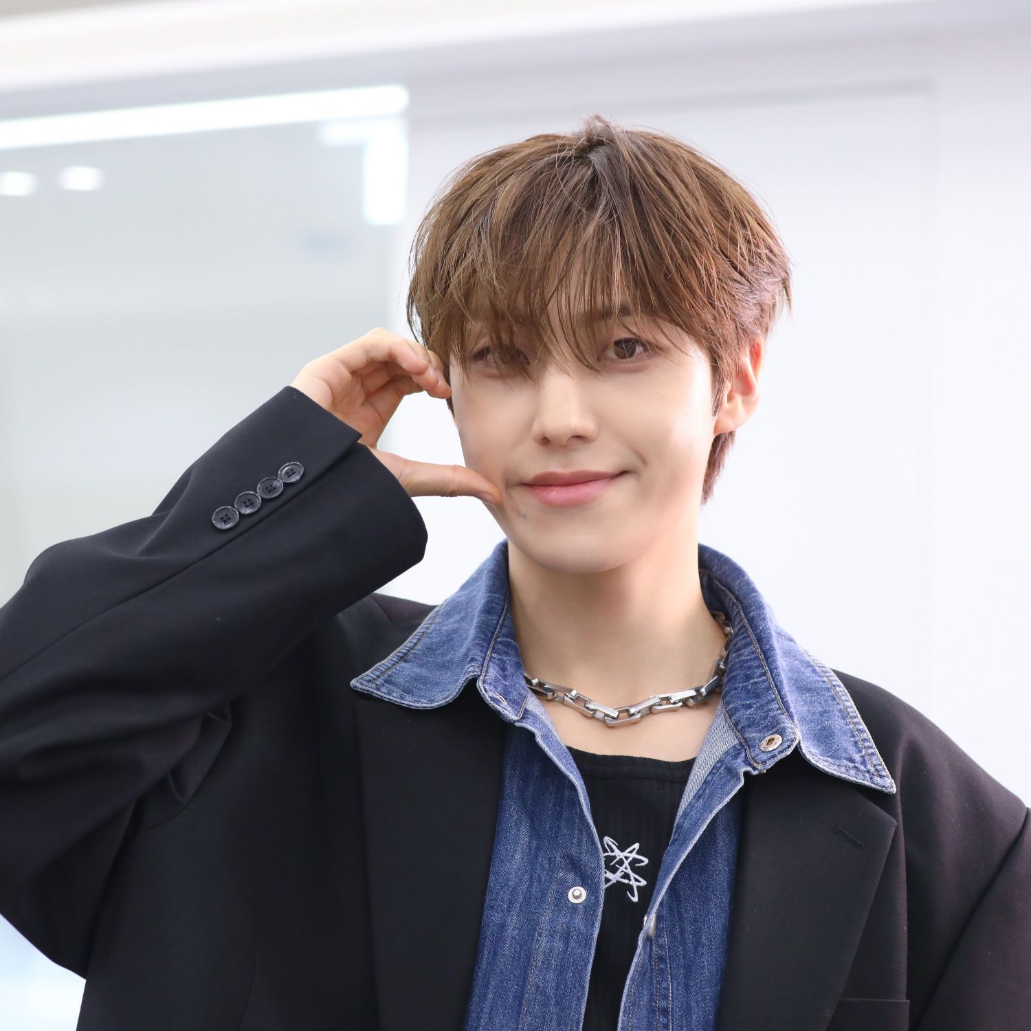 Recent activity shot of Lee Eunsang (YOUNITE)