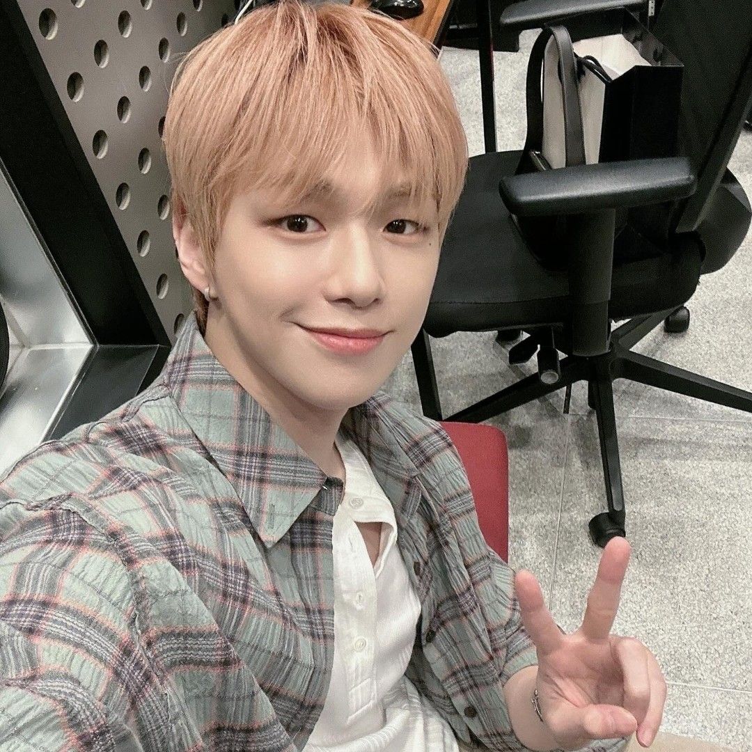 Recent activity shot of Kang Daniel