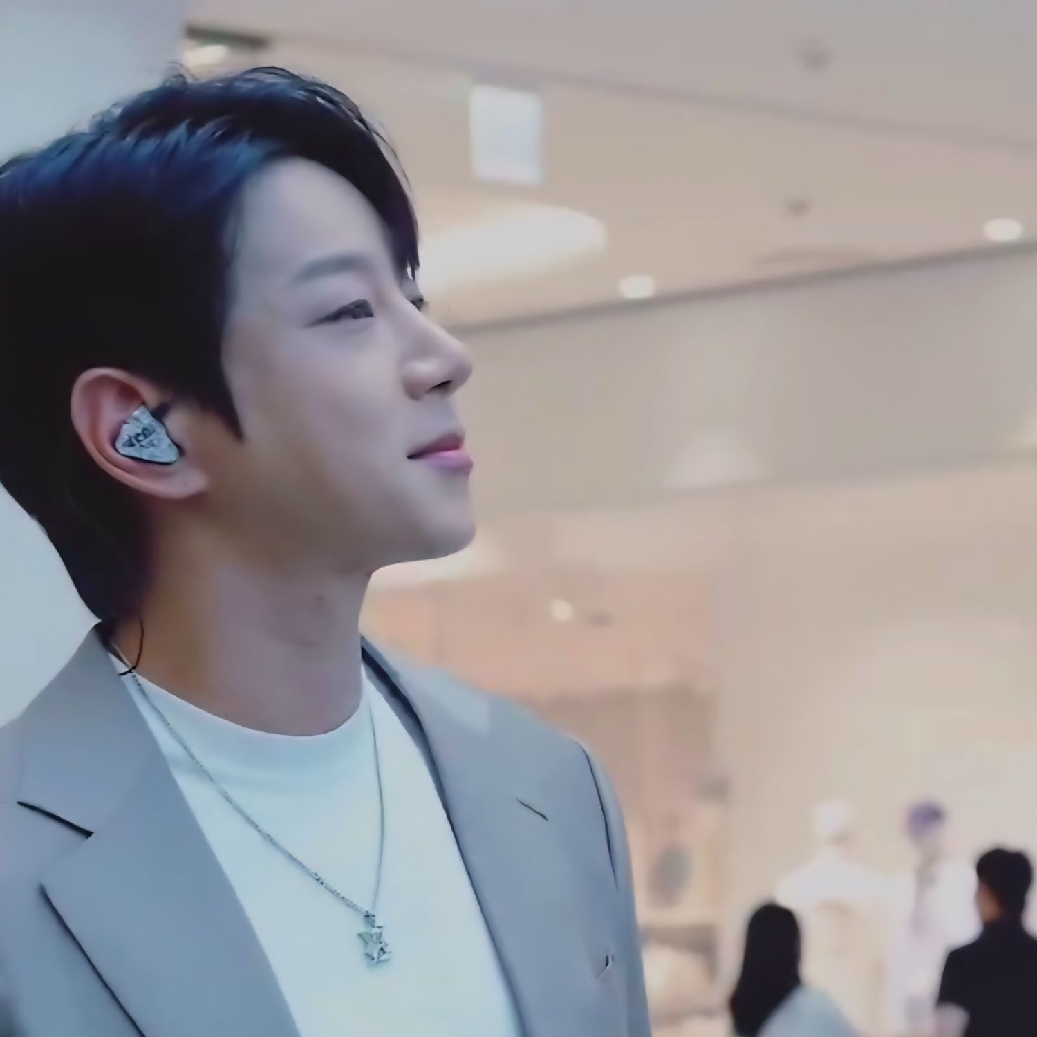Recent activity shot of Hwang Chiyeol