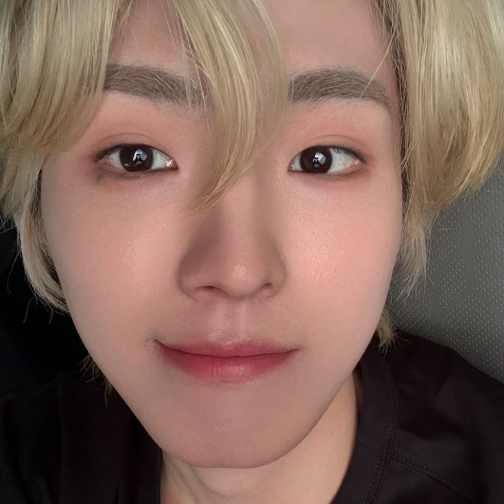 Latest photo of Yonghee (CIX)